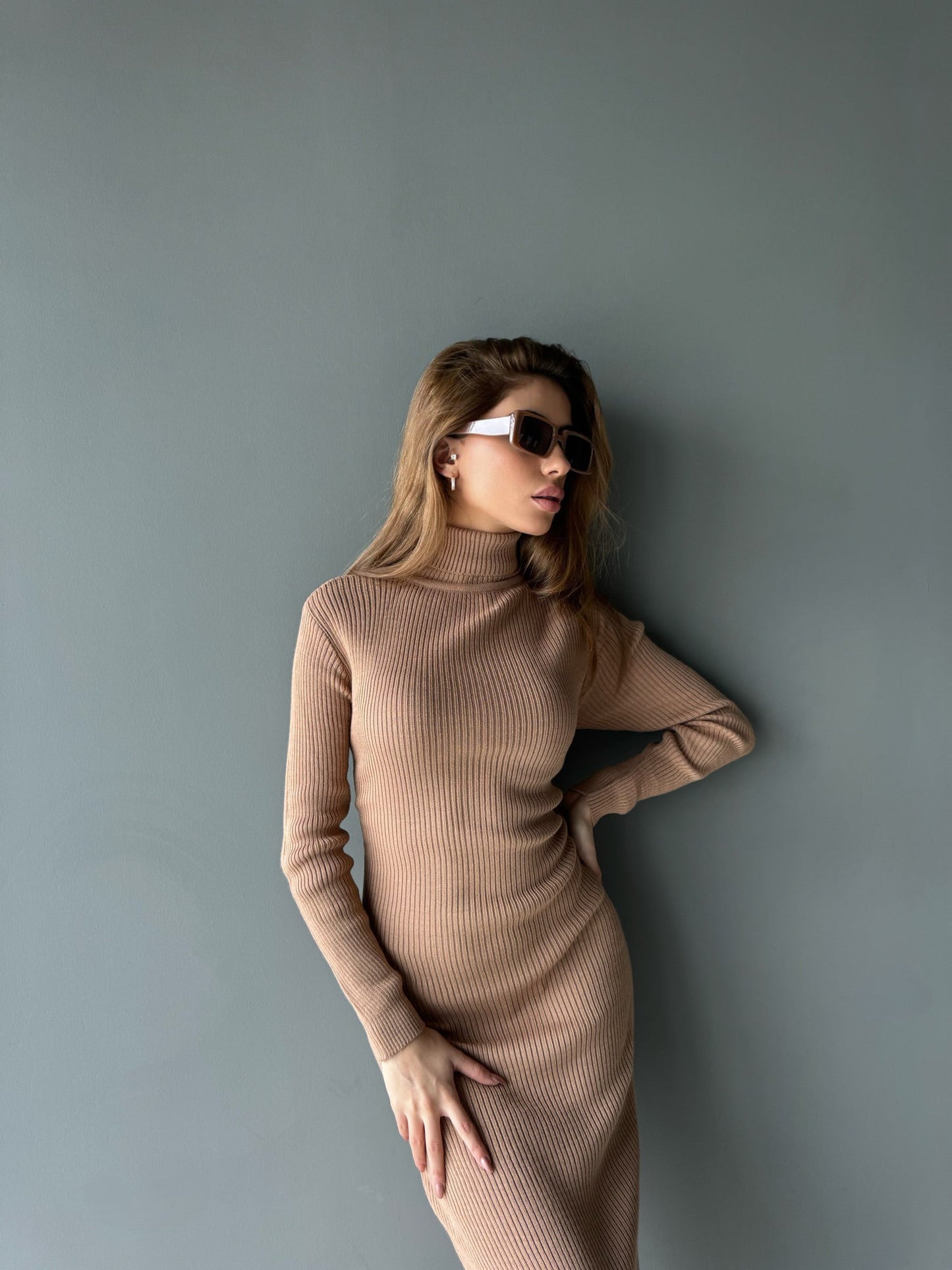 High Neck Gebreide Jurk - Camel