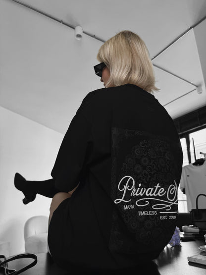 Oversize Private Archive T-Shirt - Zwart